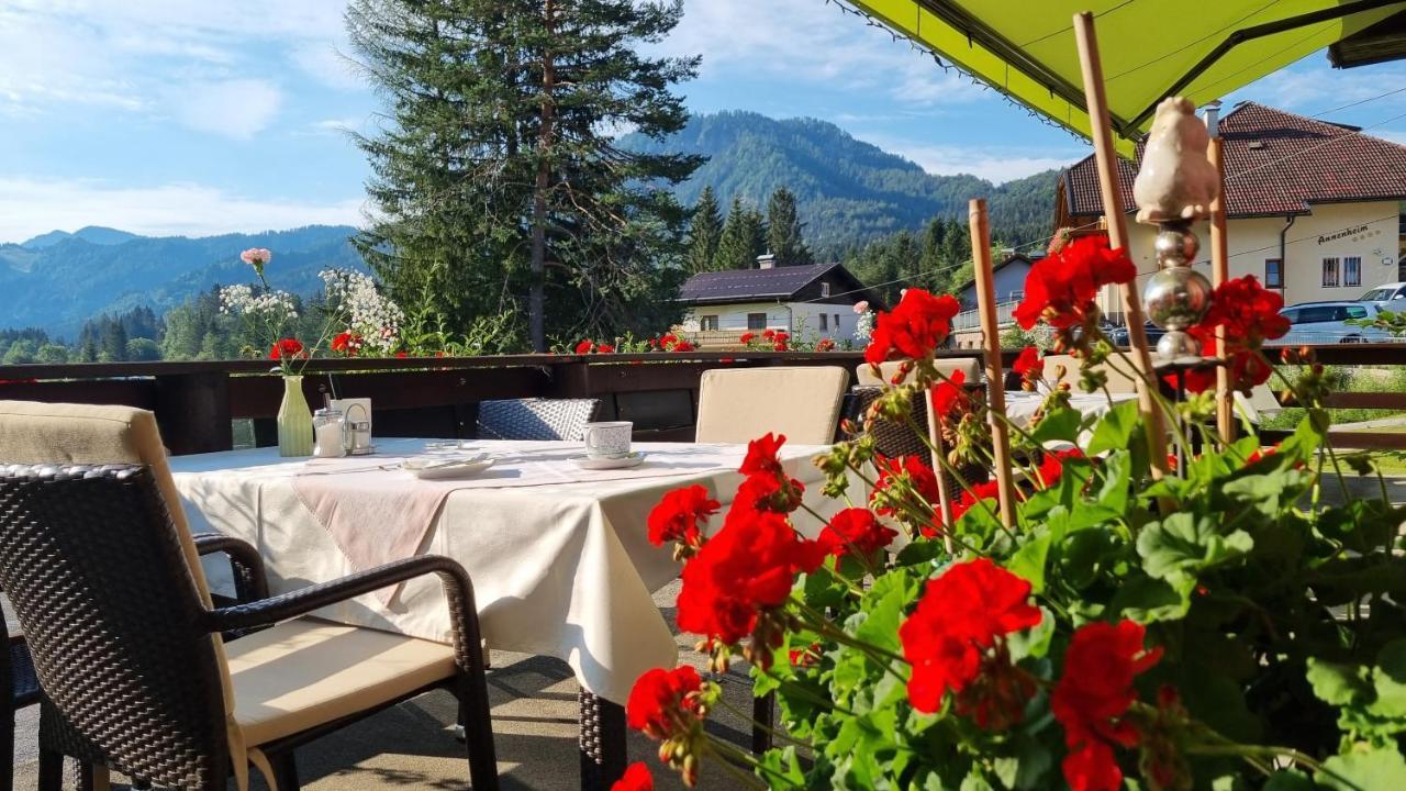 Kraners Alpenhof Bio Bed And Breakfast Pension Weissensee Exterior foto