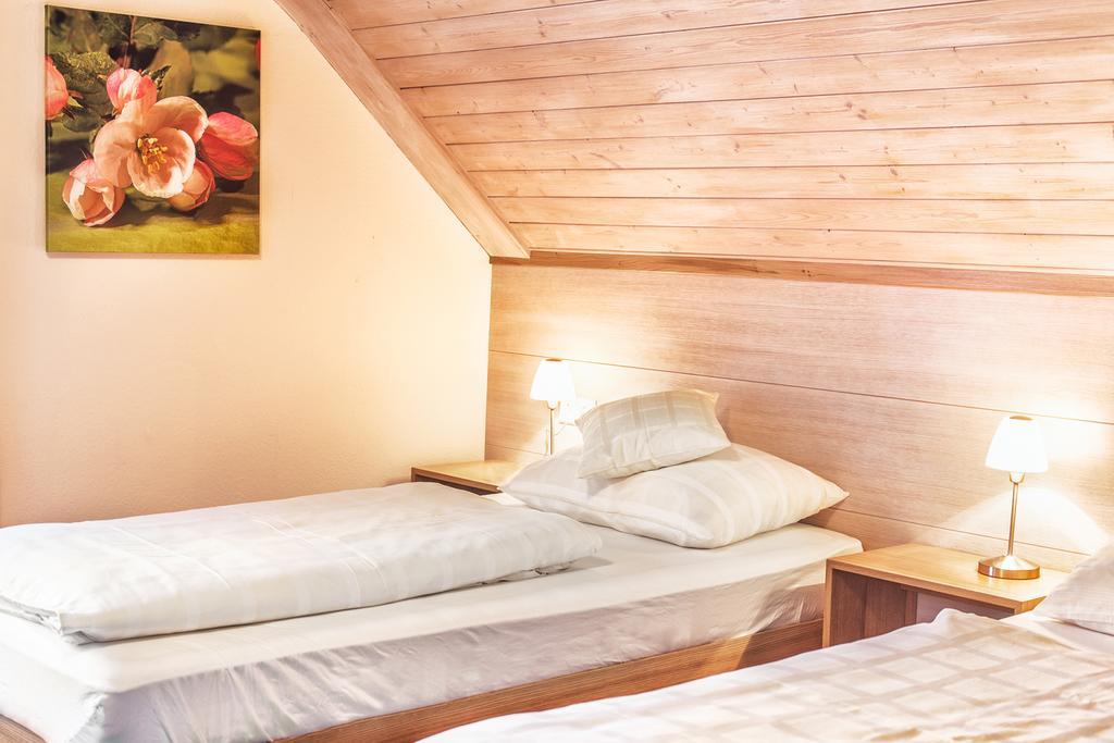 Kraners Alpenhof Bio Bed And Breakfast Pension Weissensee Exterior foto