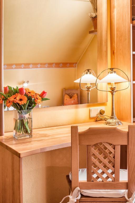 Kraners Alpenhof Bio Bed And Breakfast Pension Weissensee Exterior foto