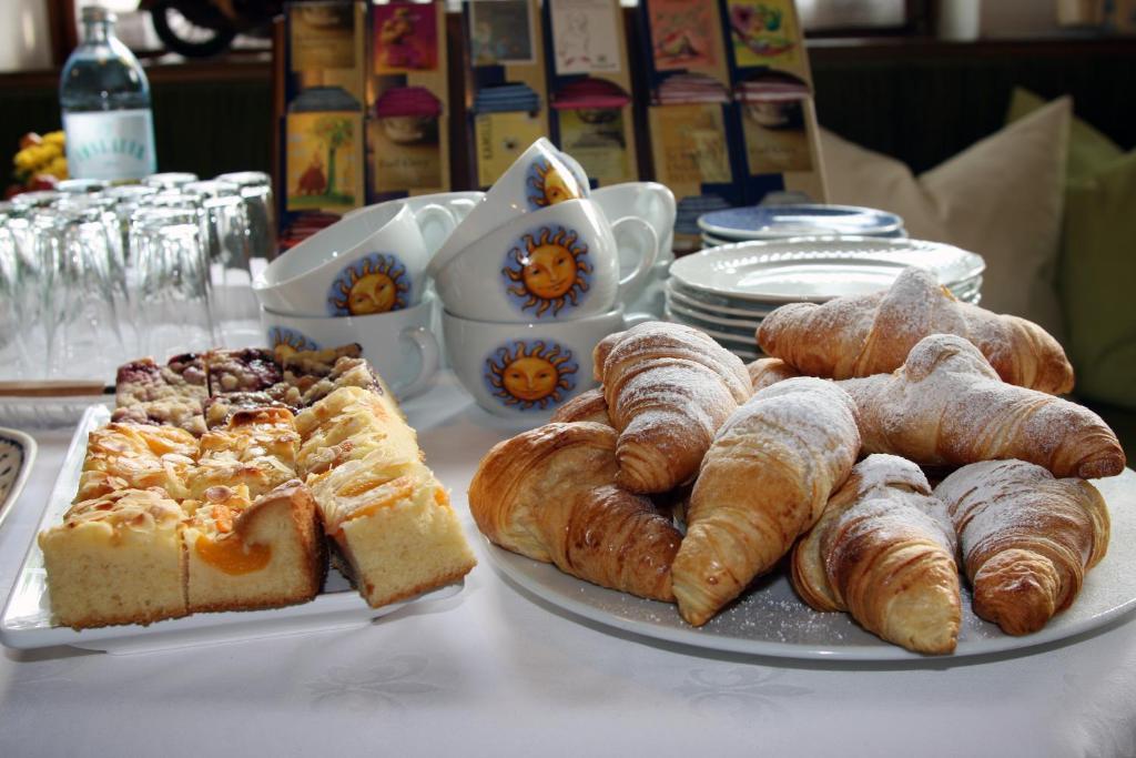 Kraners Alpenhof Bio Bed And Breakfast Pension Weissensee Exterior foto